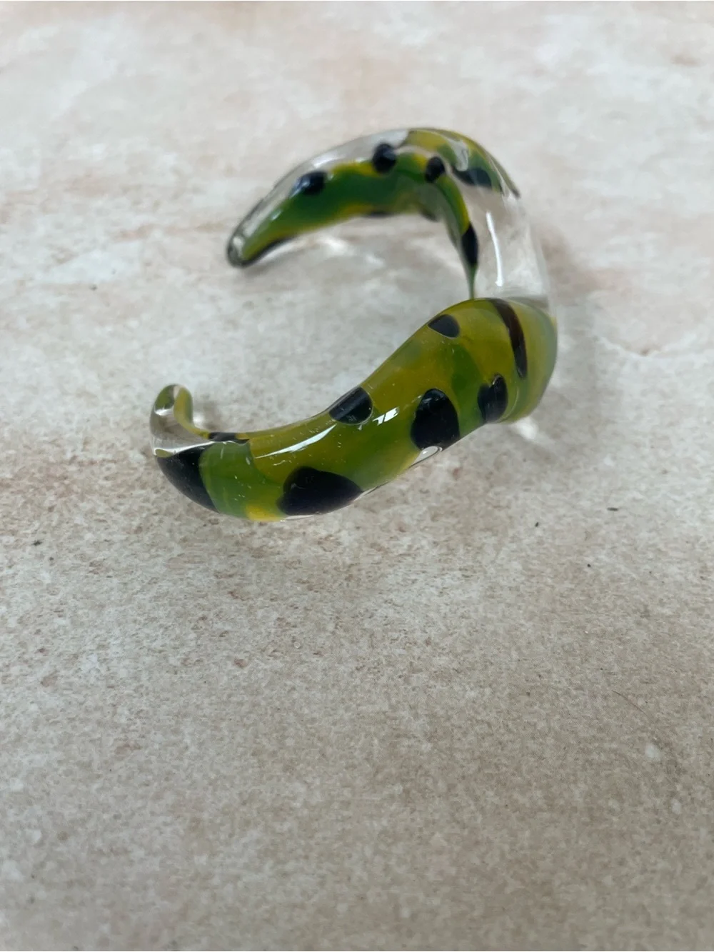 Vintage Retro green black snake design glass v shaped open bangle bracelet